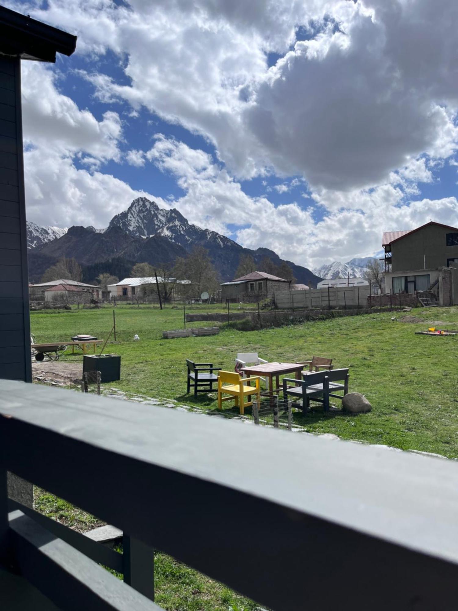 Cottage Kazbegi Sioni Stepantsminda Exterior foto